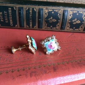 ❤️❤️RESERVED Statement Earrings 40s VTg Rose